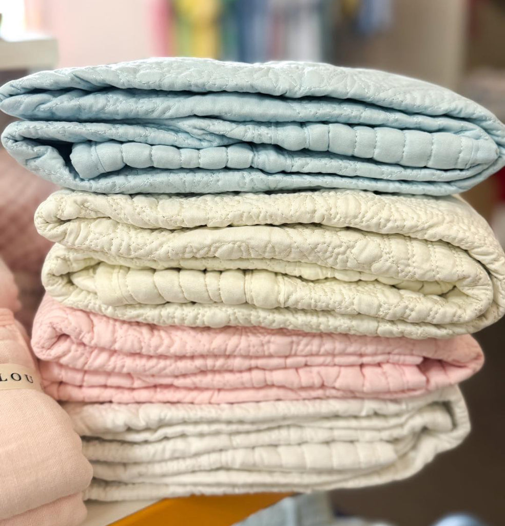 Heirloom Quilt- Cream